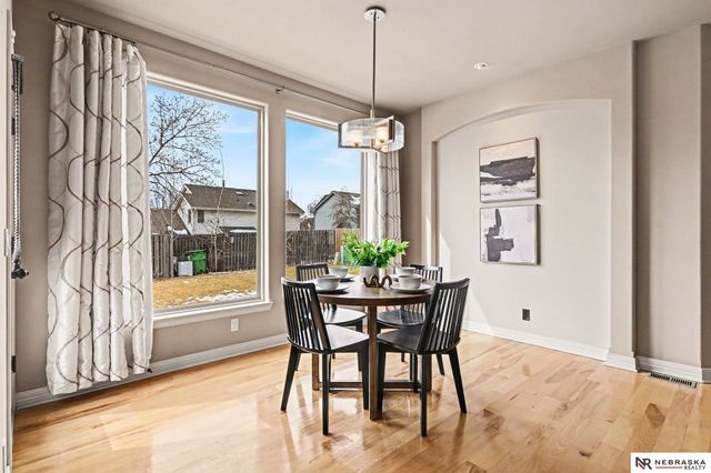 5508 S 165th Street, Omaha, NE 68135