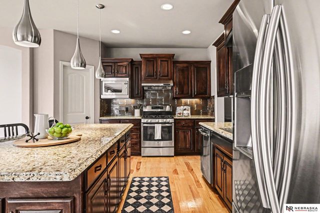 5508 S 165th Street, Omaha, NE 68135