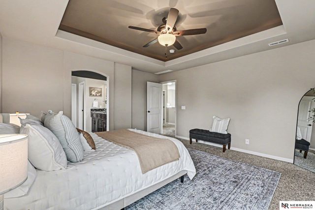 5508 S 165th Street, Omaha, NE 68135