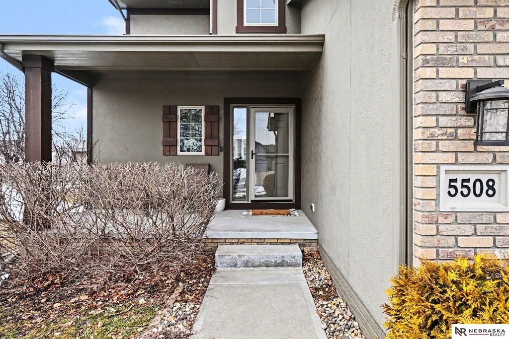 5508 S 165th Street, Omaha, NE 68135