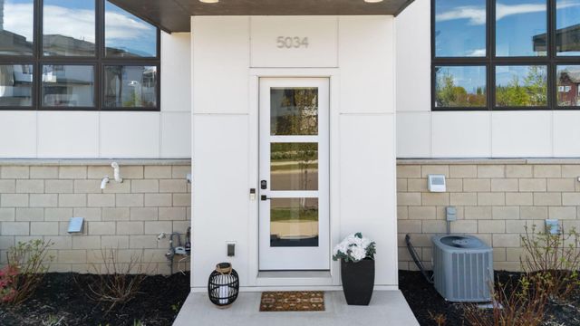 5034 161st Street W, Lakeville, MN 55044