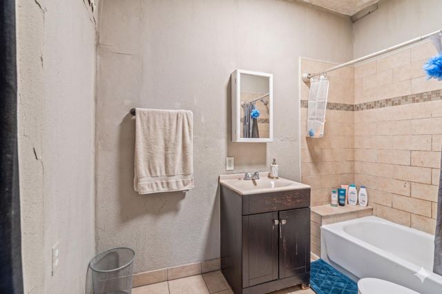 4123 WOODLAND AVE, Philadelphia, PA 19104