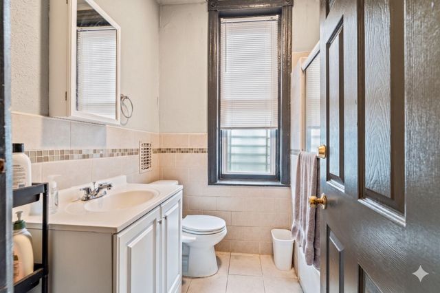 4123 WOODLAND AVE, Philadelphia, PA 19104