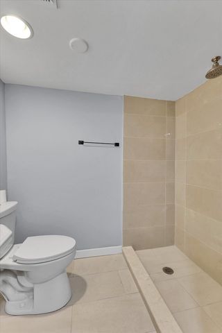 7527 S Chappel Avenue, Chicago, IL 60649