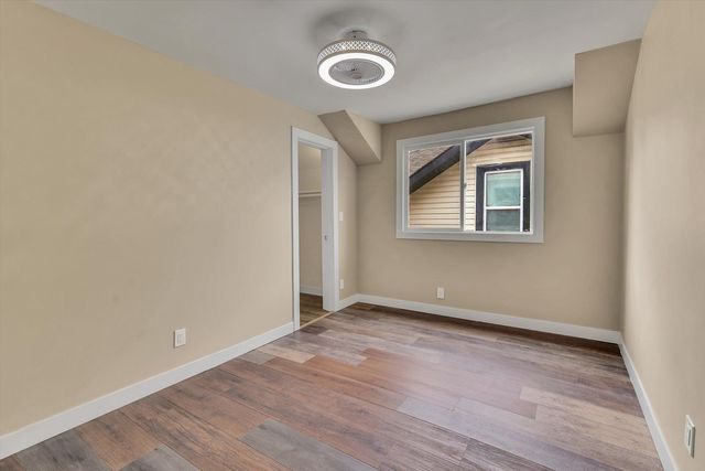 7527 S Chappel Avenue, Chicago, IL 60649