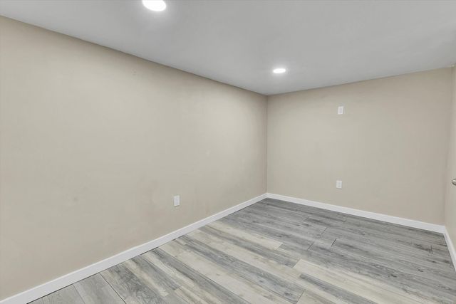 7527 S Chappel Avenue, Chicago, IL 60649