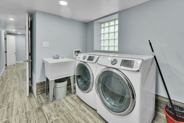 7527 S Chappel Avenue, Chicago, IL 60649