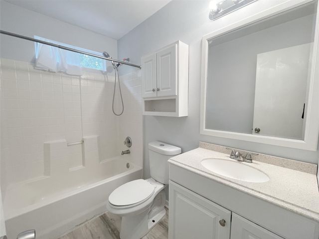 3220 Maryfield Lane, Pearland, TX 77581