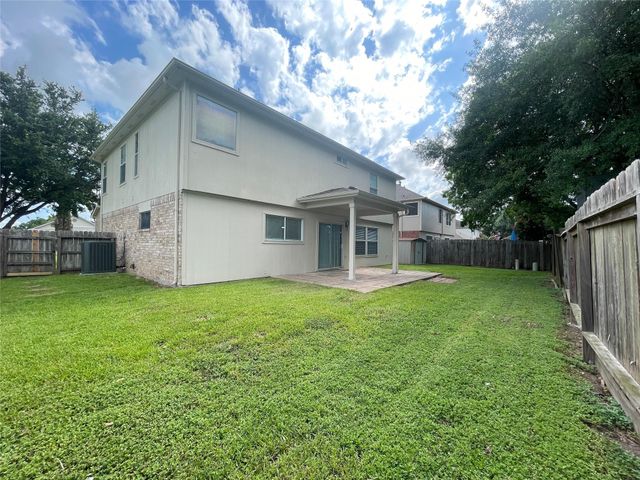 3220 Maryfield Lane, Pearland, TX 77581