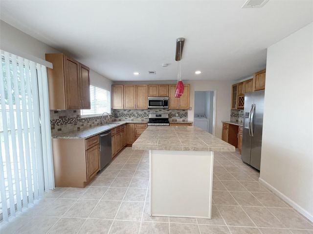 3220 Maryfield Lane, Pearland, TX 77581