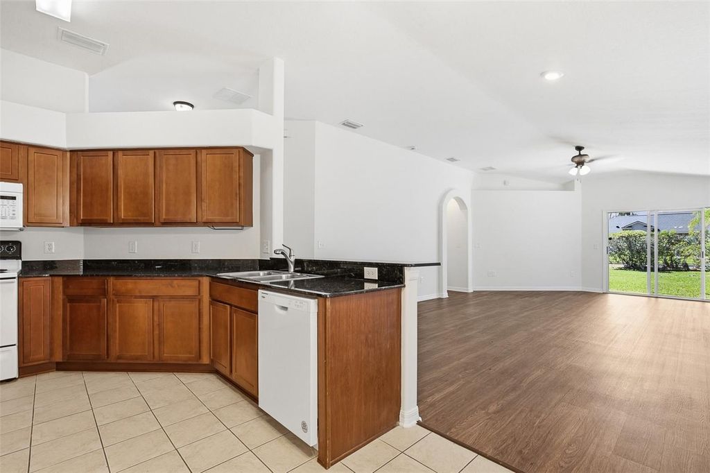 Image 13 of property listing at 6821 ARAMON COURT, Wesley Chapel, FL 33545