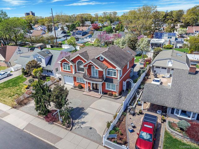 26 Grace Lane, Levittown, NY 11756