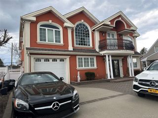 26 Grace Lane, Levittown, NY 11756