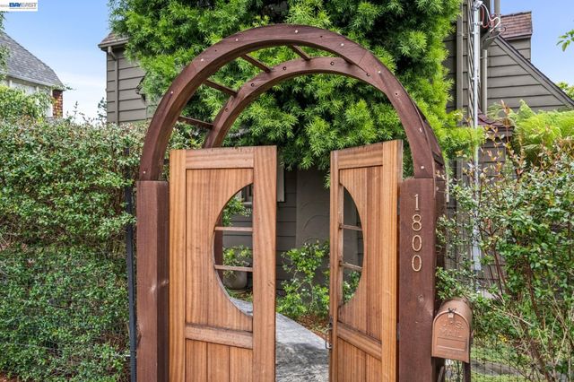 1800 SAN LORENZO AVENUE, Berkeley, CA 94707
