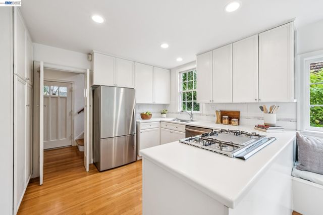1800 SAN LORENZO AVENUE, Berkeley, CA 94707