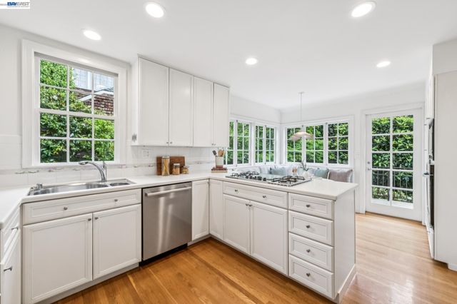 1800 SAN LORENZO AVENUE, Berkeley, CA 94707