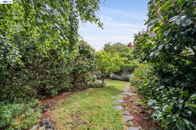 1800 SAN LORENZO AVENUE, Berkeley, CA 94707