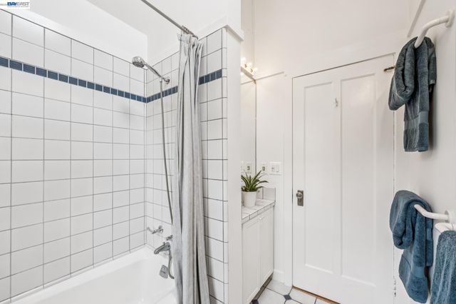 1800 SAN LORENZO AVENUE, Berkeley, CA 94707