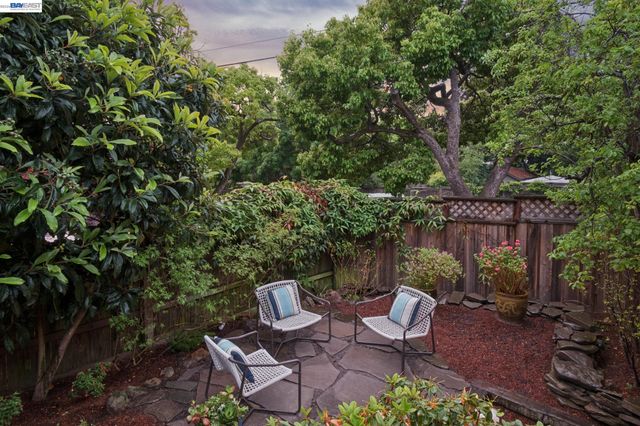 1800 SAN LORENZO AVENUE, Berkeley, CA 94707