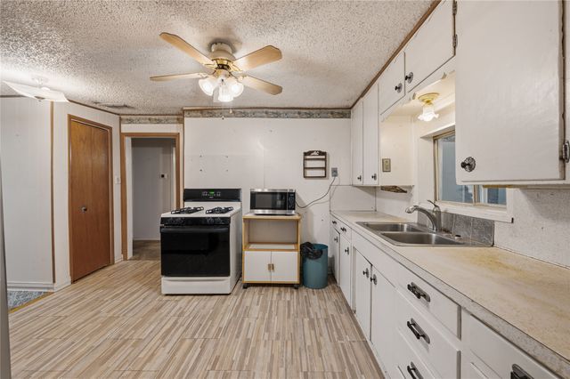 1325 Bomber Road, Fort Worth, TX 76108