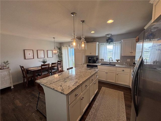 24981 W 148th Street, Olathe, KS 66061