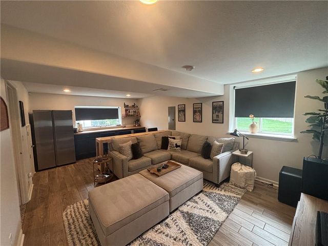 24981 W 148th Street, Olathe, KS 66061