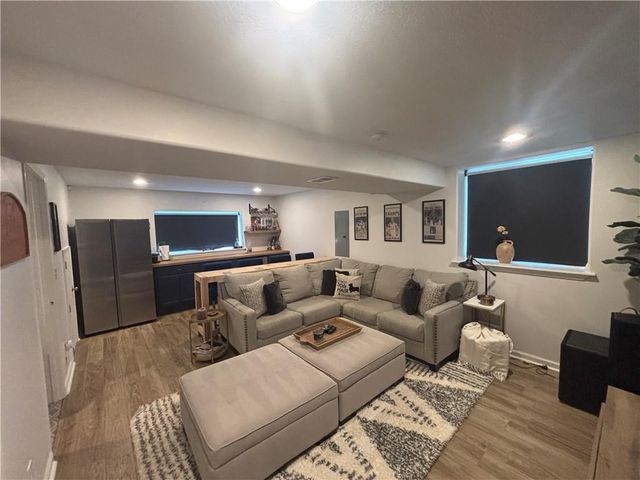 24981 W 148th Street, Olathe, KS 66061