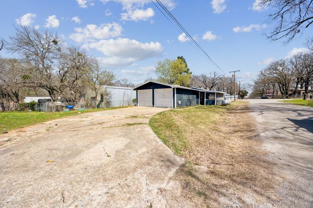 229 Sherman Drive, Pottsboro, TX 75076