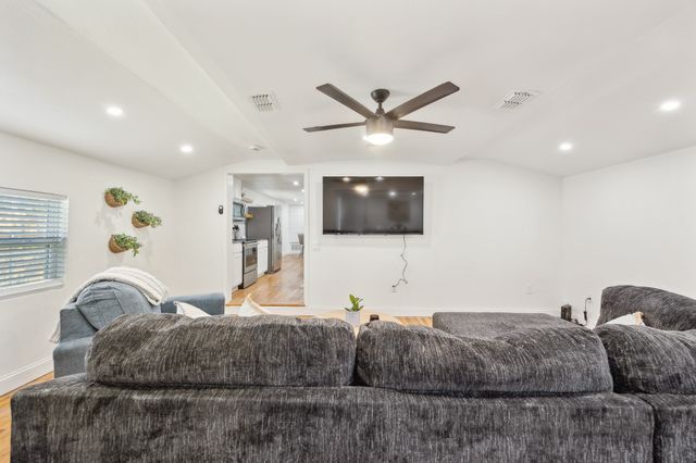 229 Sherman Drive, Pottsboro, TX 75076