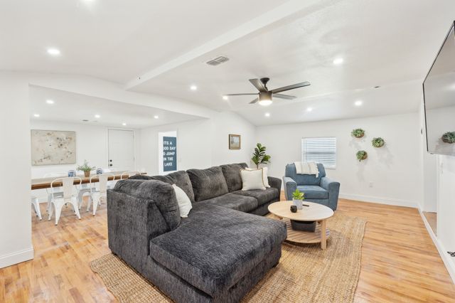 229 Sherman Drive, Pottsboro, TX 75076