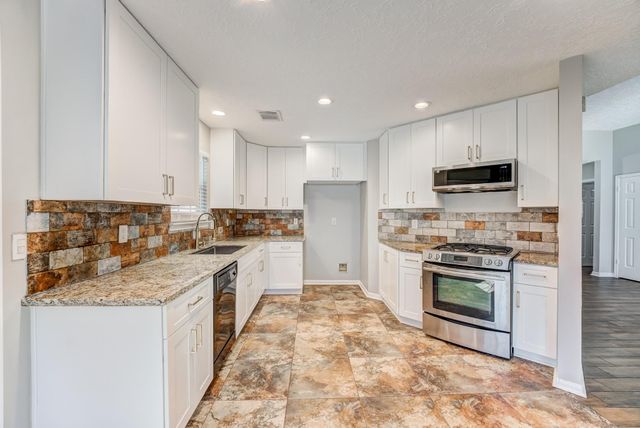 13903 Dentwood Drive, Houston, TX 77014