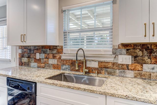 13903 Dentwood Drive, Houston, TX 77014