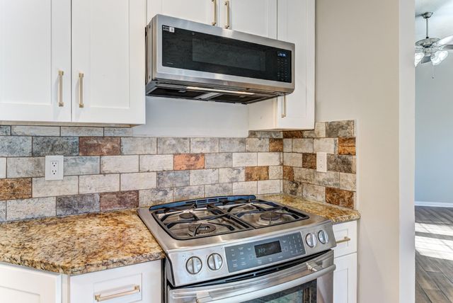 13903 Dentwood Drive, Houston, TX 77014