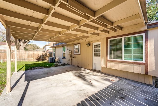 13903 Dentwood Drive, Houston, TX 77014