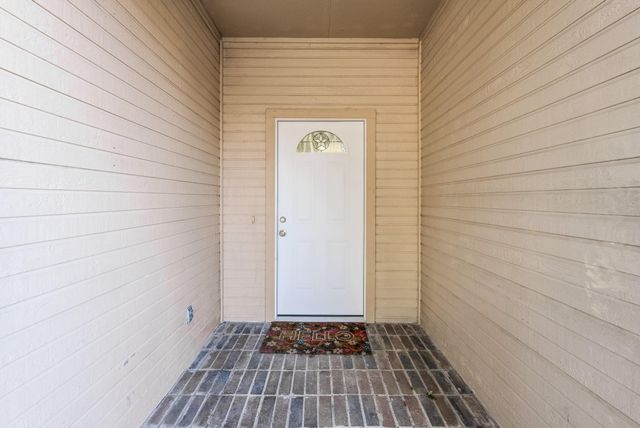 13903 Dentwood Drive, Houston, TX 77014