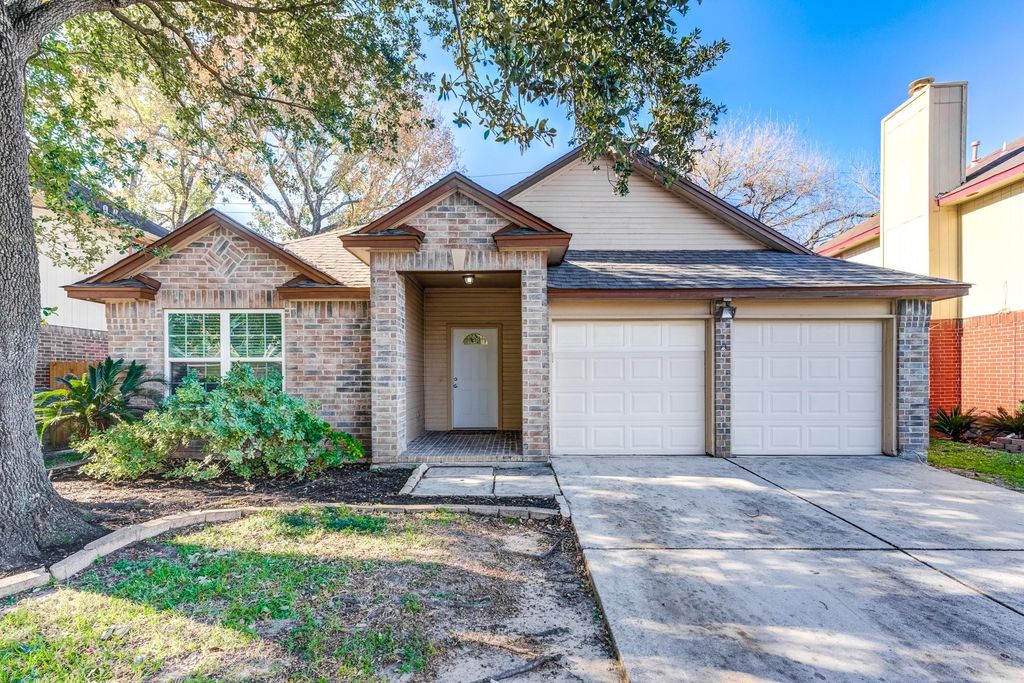 13903 Dentwood Drive, Houston, TX 77014