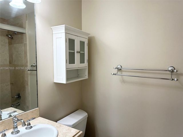 1317 SW 23rd St, Fort Lauderdale, FL 33315