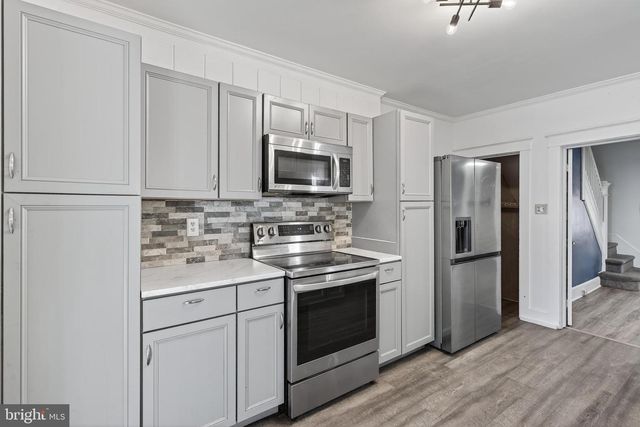 724 YORK ST, York, PA 17403