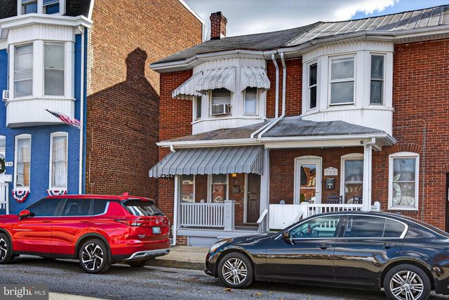 724 YORK ST, York, PA 17403