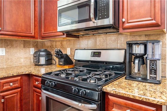 7761 Sylvaner Lane, Atlanta, GA 30349