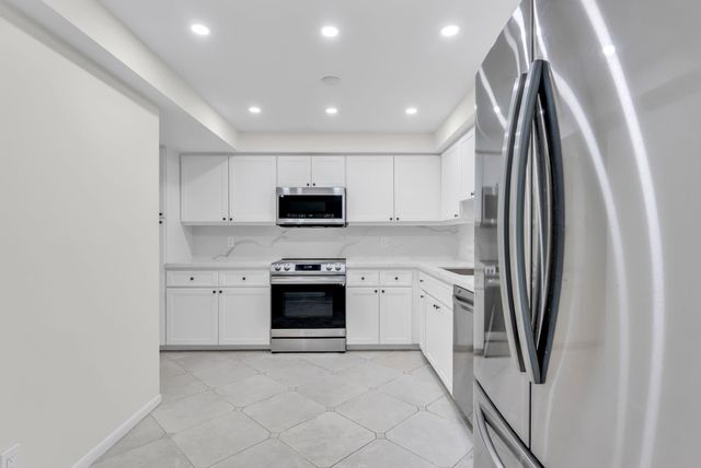 5000 N Ocean Blvd Apt 908, Lauderdale By The Sea, FL 33308