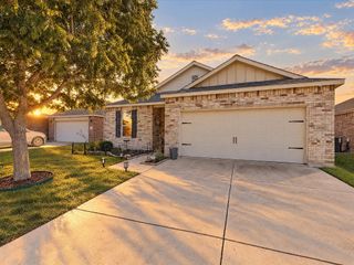 10028 Calcite Drive, Fort Worth, TX 76131