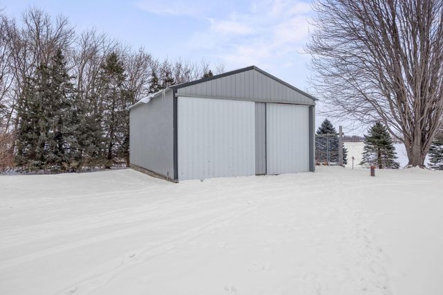16452 90th Street, Brownton, MN 55312
