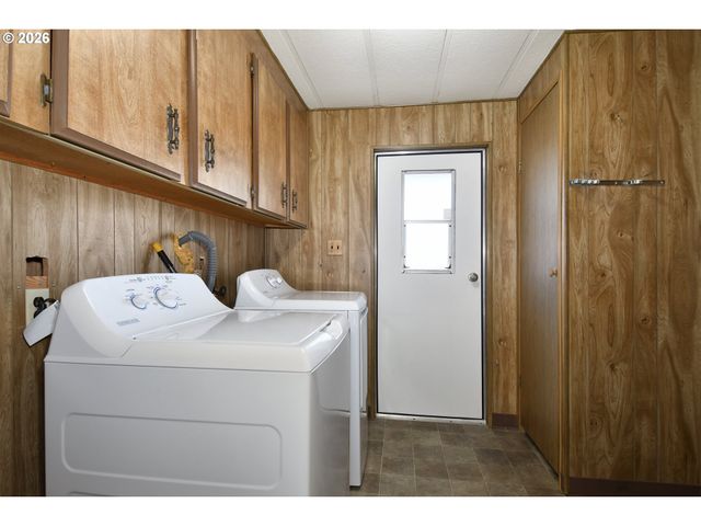 900 Ne FRANCIS Ave, Gresham, OR 97030