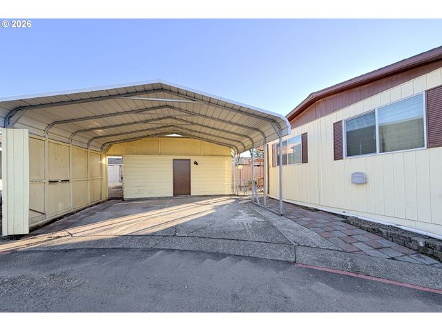 900 Ne FRANCIS Ave, Gresham, OR 97030