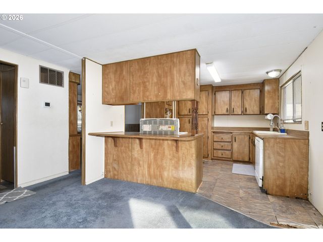 900 Ne FRANCIS Ave, Gresham, OR 97030