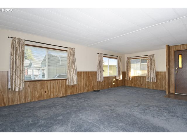 900 Ne FRANCIS Ave, Gresham, OR 97030