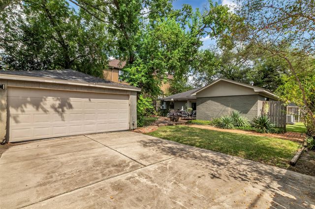 801 N 3rd Street Street, Bellaire, TX 77401
