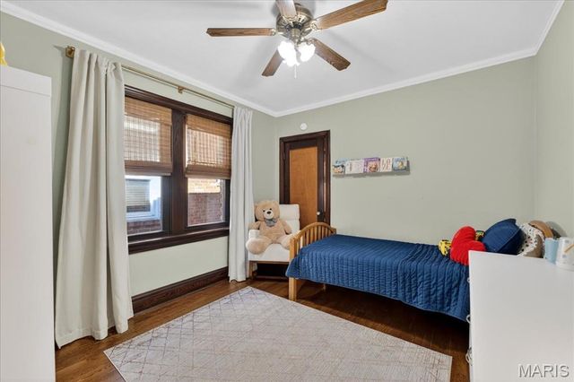 5644 Murdoch Avenue, St Louis, MO 63109