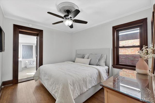 5644 Murdoch Avenue, St Louis, MO 63109